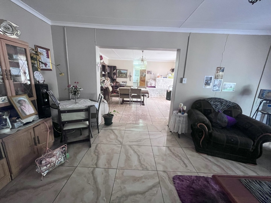3 Bedroom Property for Sale in Lourierpark Free State